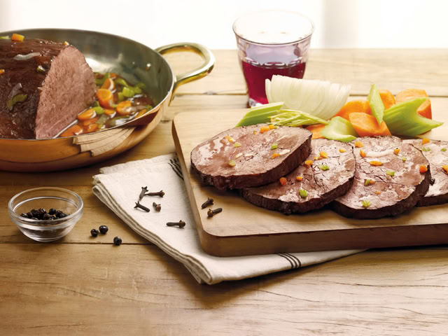 Fotografia professionale di prodotto alimentare realistica e luminosa, curata nei dettagli per applicazioni su packaging food e comunicazione visiva di marca, con attenzione a texture, colori naturali e presentazione appetitosa, lazzaroni